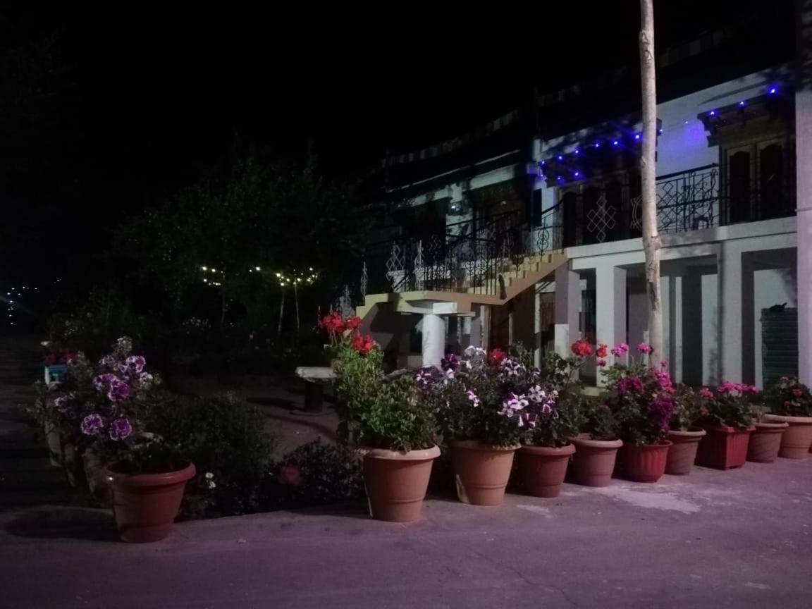 Sernang Homestay Hundar Екстериор снимка