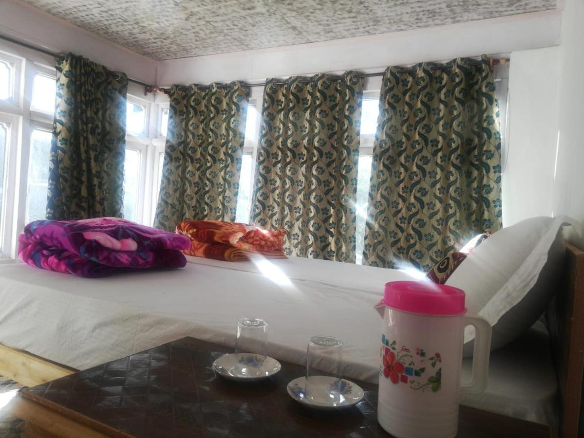Sernang Homestay Hundar Екстериор снимка
