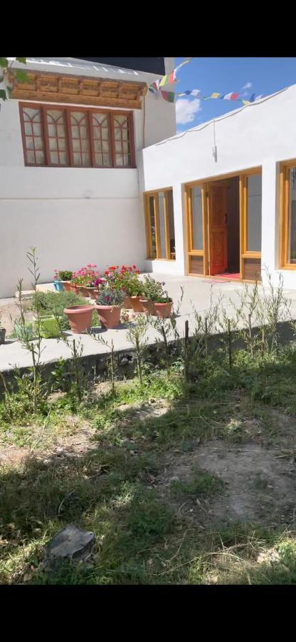 Sernang Homestay Hundar Екстериор снимка