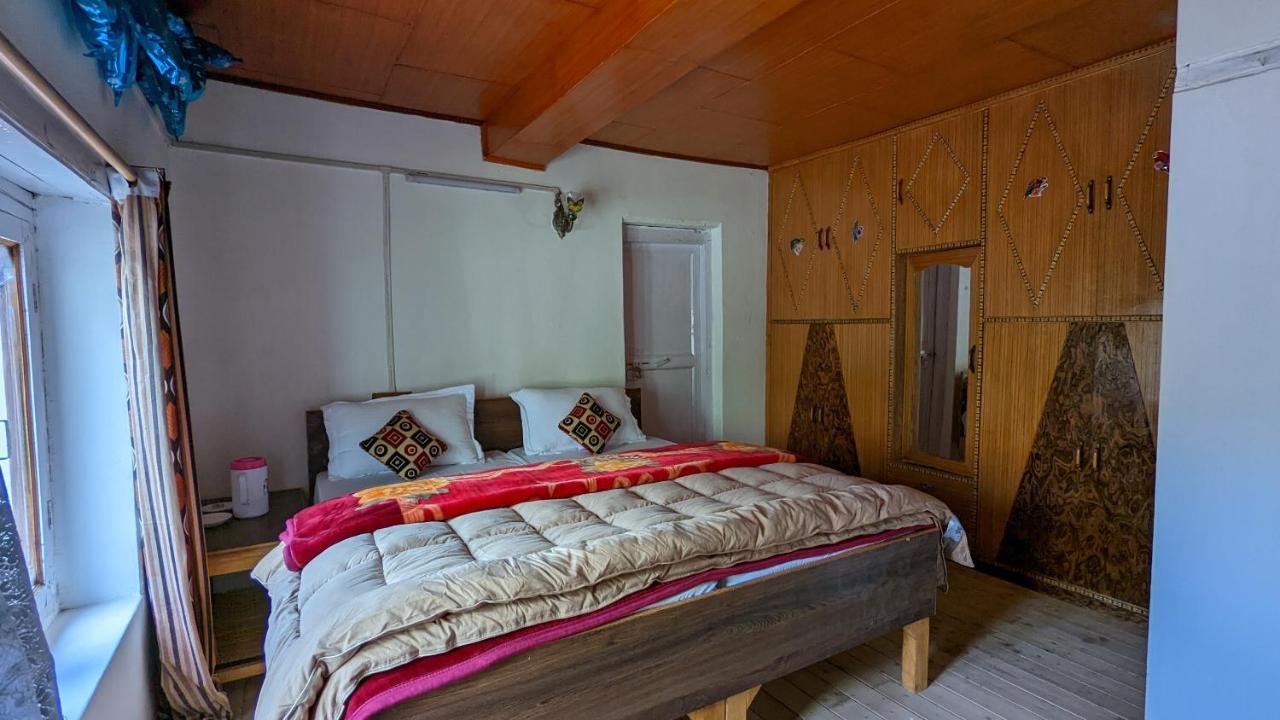 Sernang Homestay Hundar Екстериор снимка